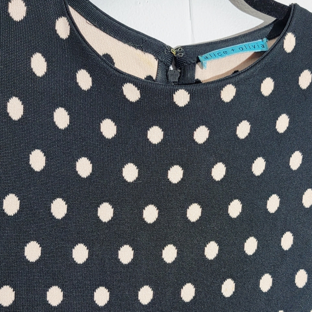 Alice + Olivia Marta Fitted Jersey Sleeveless Black and Cream Polka-dot Dress 6 - Picture 3 of 8